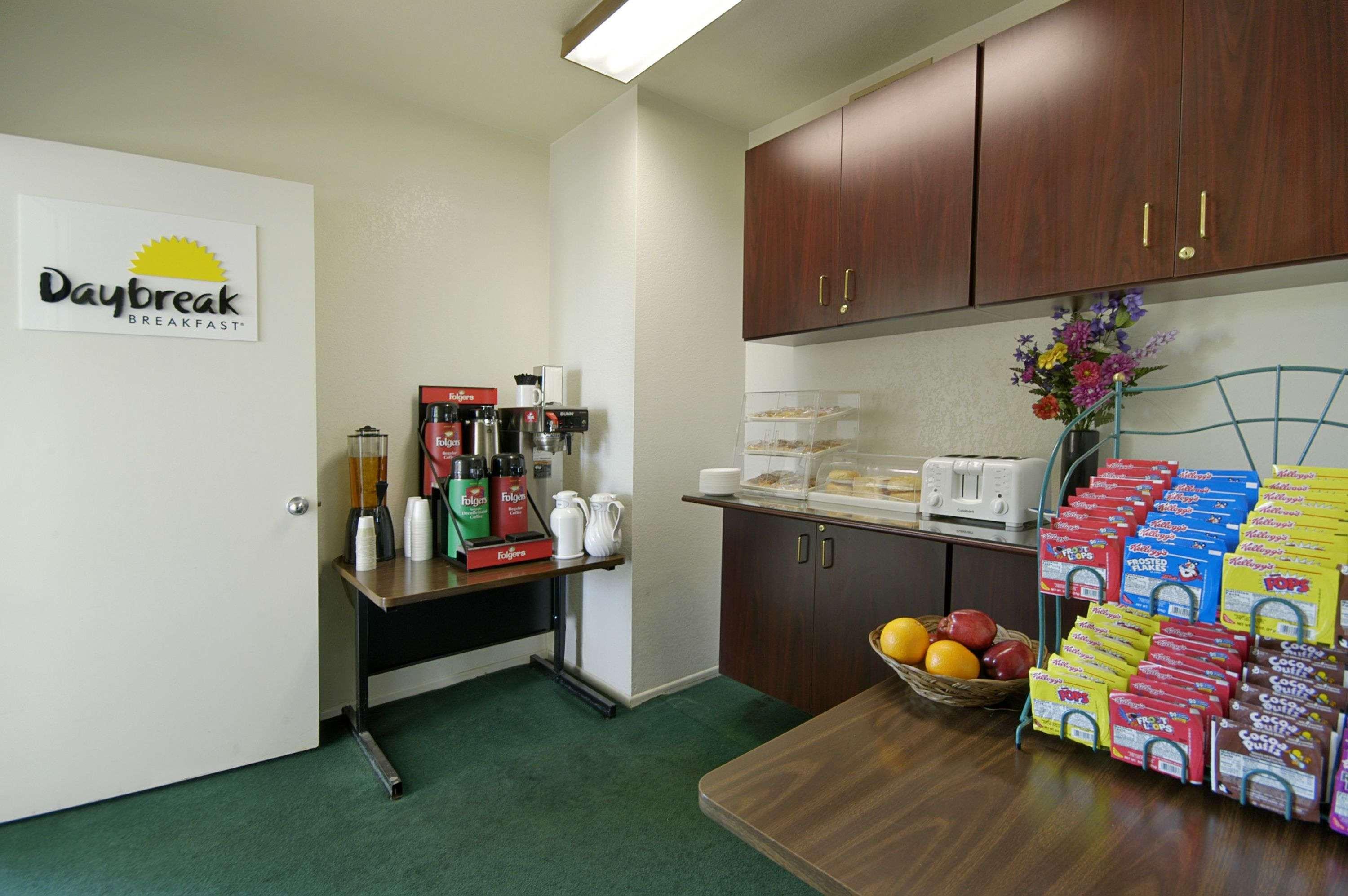 Days Inn By Wyndham Riverside Tyler Mall Ristorante foto